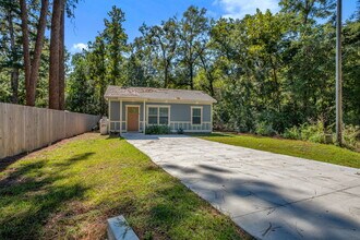 15 Arapaho Trl in Crawfordville, FL - Building Photo - Building Photo