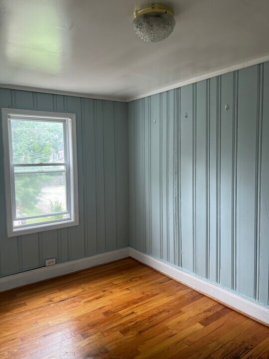 53 E Wood St in Norristown, PA - Building Photo
