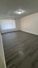 18609 78th Ave E in Puyallup, WA - Foto de edificio - Building Photo