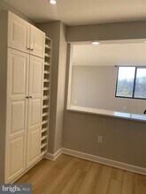 5225 Pooks Hill Rd in Bethesda, MD - Building Photo - Building Photo