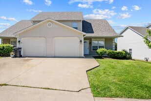 2500-2502-2502 Northampton Dr in Columbia, MO - Building Photo