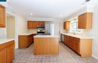 409 Soule Ave in Pleasant Hill, CA - Building Photo - Building Photo