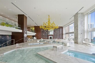 475 Brickell Ave, Unit 810 in Miami, FL - Building Photo - Building Photo