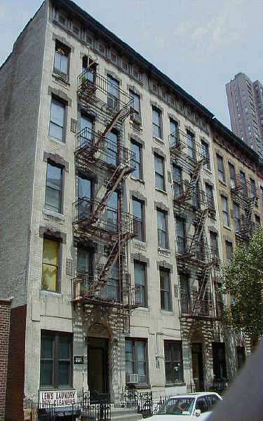 507-509 E 81st St in New York, NY - Building Photo