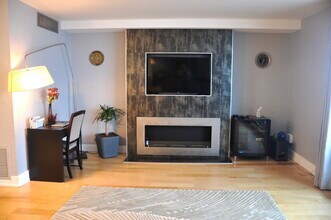 6007 N Sheridan Rd-Unit -38G in Chicago, IL - Building Photo - Building Photo