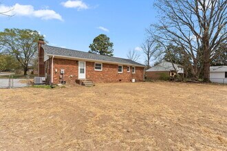 7211 Mayetta Dr in Mechanicsville, VA - Building Photo - Building Photo