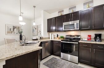 Brookstone Park Apartments in Covington, LA - Building Photo - Building Photo