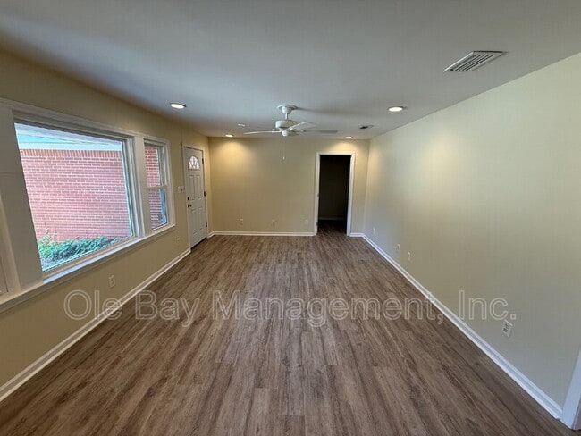 5011 Highcrest Dr in Mobile, AL - Building Photo - Building Photo