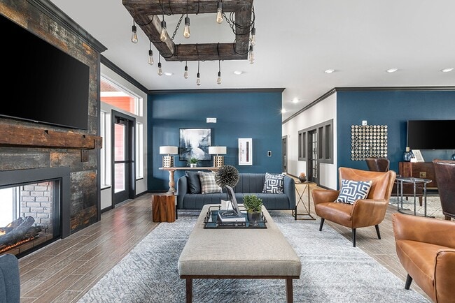 The Legends in Champaign, IL - Building Photo - Building Photo