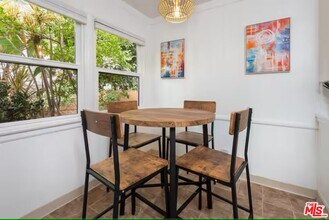 604 Venezia Ave in Los Angeles, CA - Building Photo - Building Photo