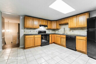 3207 Sunderland Dr SW in Snellville, GA - Foto de edificio - Building Photo