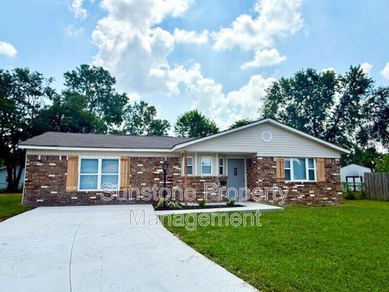 305 N Dogwood St in Owasso, OK - Foto de edificio