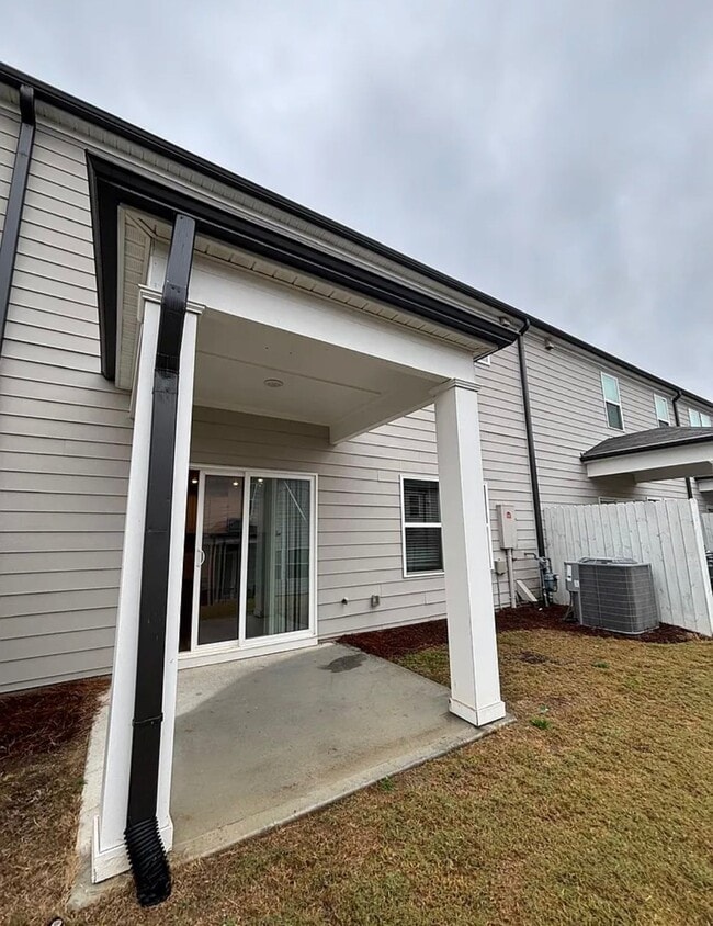 1247 Sunny Lake Dr in Lawrenceville, GA - Building Photo - Building Photo