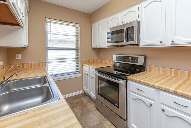 16778 Glen Eagle Dr N in Conroe, TX - Building Photo - Building Photo