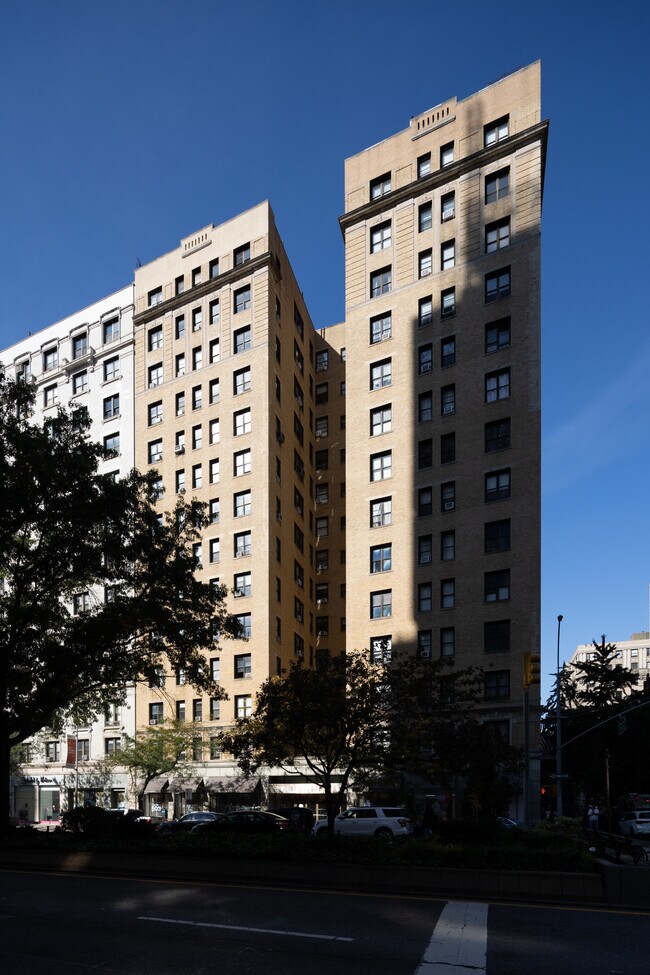 250 W 85th St in New York, NY - Building Photo - Building Photo