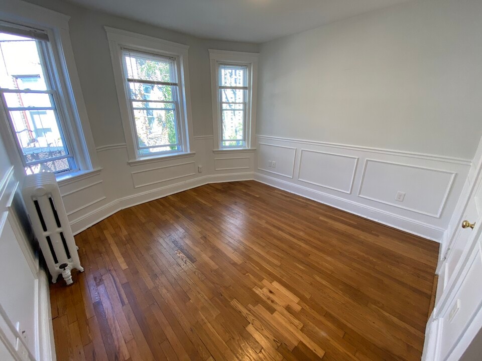 134 Smith St in Boston, MA - Building Photo