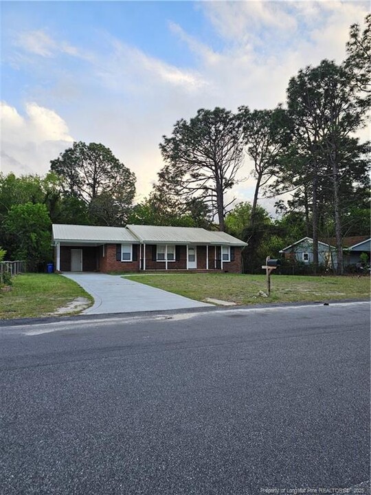 1416 Hibiscus Rd in Fayetteville, NC - Building Photo