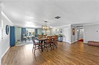8432 Hunnicut Rd in Dallas, TX - Building Photo - Building Photo