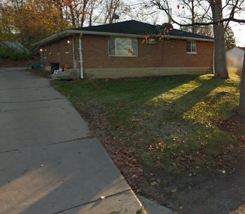 252-254 Forest St in Fairborn, OH - Building Photo