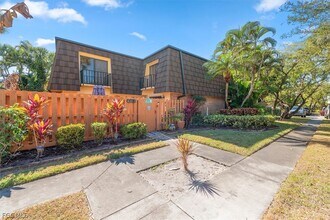 4029 Sandlewood Ln in Ft. Myers, FL - Building Photo - Building Photo