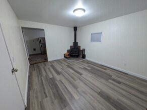 6412 Patton Ave SW in Lakewood, WA - Foto de edificio - Building Photo