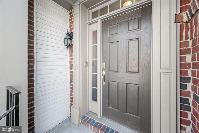 9411 Geaton Park Pl in Lanham, MD - Building Photo - Building Photo