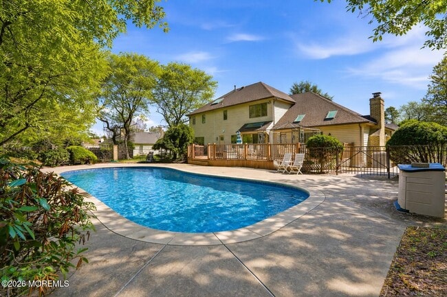 property at 14 Kastor Ln