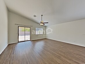 10525 W Hughes Dr in Tolleson, AZ - Building Photo - Building Photo