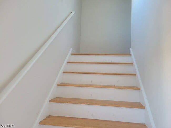 2037 Gless Ave in Union, NJ - Building Photo - Building Photo