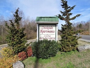 867 N Gallaher View Rd, Unit 105 in Knoxville, TN - Foto de edificio - Building Photo