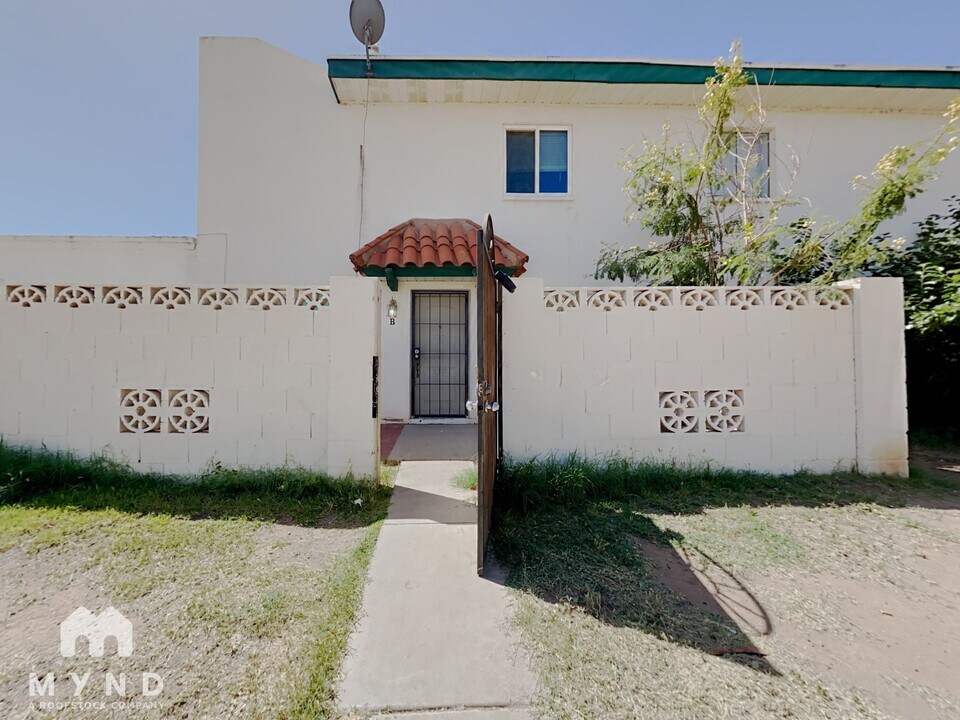 2132 W Glenrosa Ave in Phoenix, AZ - Building Photo