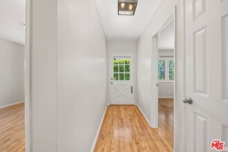 15328 Vose St in Los Angeles, CA - Building Photo - Building Photo