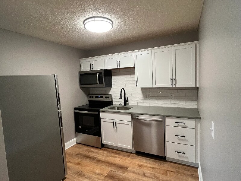 275 Owens Rd in Brockport, NY - Building Photo