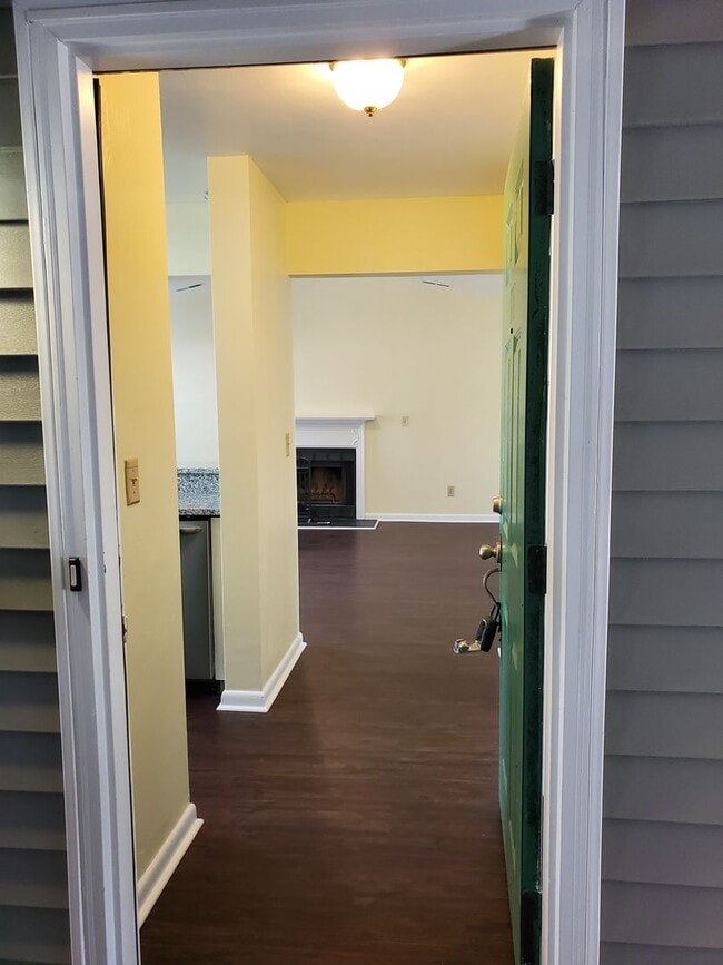 1893 Chantilly Ct in Virginia Beach, VA - Building Photo - Building Photo