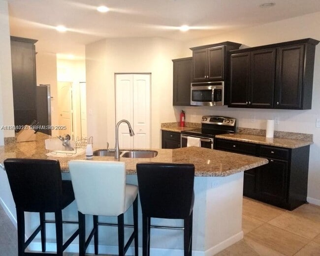 12782 SW 184th Ter in Miami, FL - Building Photo - Building Photo