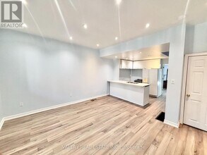 25 Niagara St in Hamilton, ON - Building Photo - Building Photo