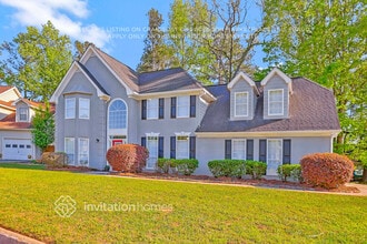 612 Lone Oak Ct in Lithonia, GA - Building Photo - Building Photo