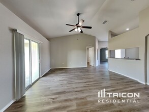 495 Majestic Gardens Blvd in Winter Haven, FL - Building Photo - Building Photo