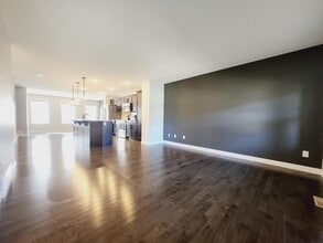 2265 Casey Cres SW in Edmonton, AB - Building Photo - Building Photo