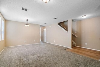 1840 Ramada Trail in Justin, TX - Foto de edificio - Building Photo