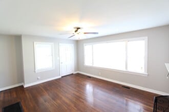 901 Meadowbrook Dr in Birmingham, AL - Building Photo - Building Photo