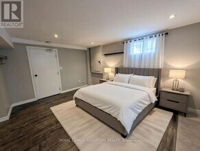 87 Boulder Crescent in Guelph, ON - Building Photo - Building Photo