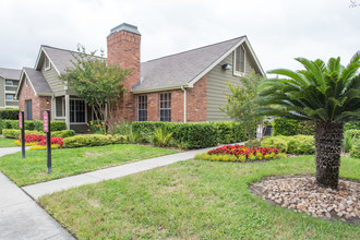 Westchase Apartments in San Antonio, TX - Building Photo - Building Photo