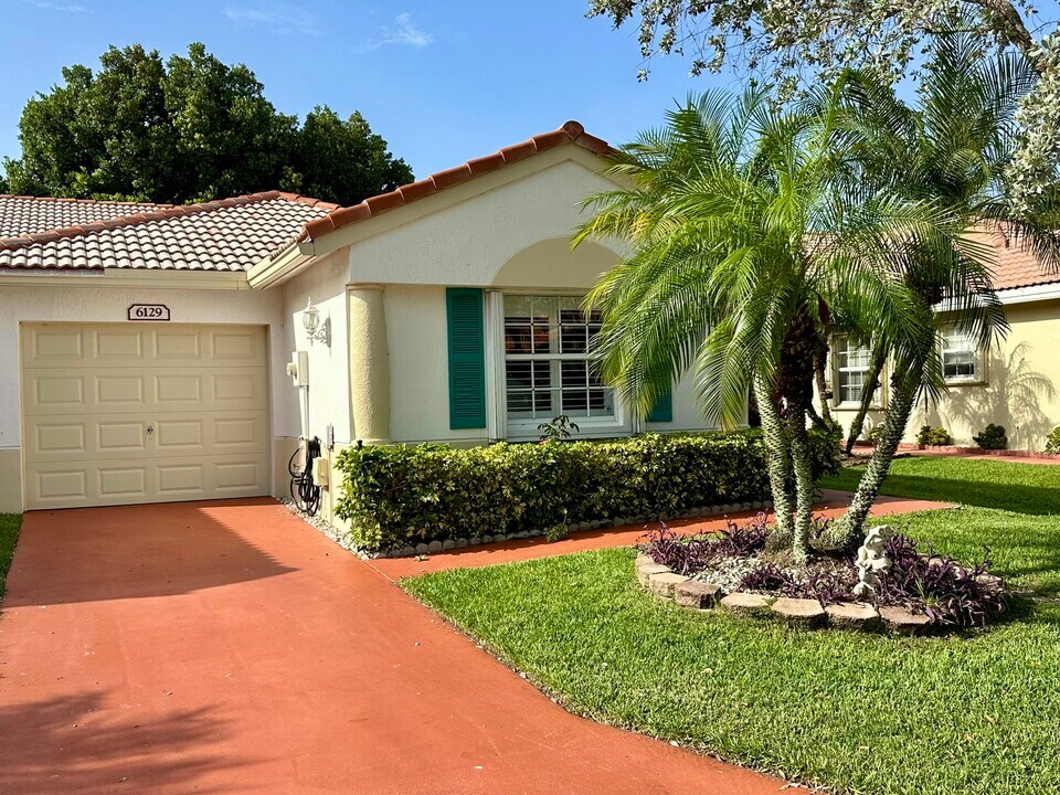 6129 Heliconia Rd in Delray Beach, FL - Building Photo