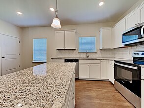 307 Camp dr in Dallas, GA - Foto de edificio - Building Photo