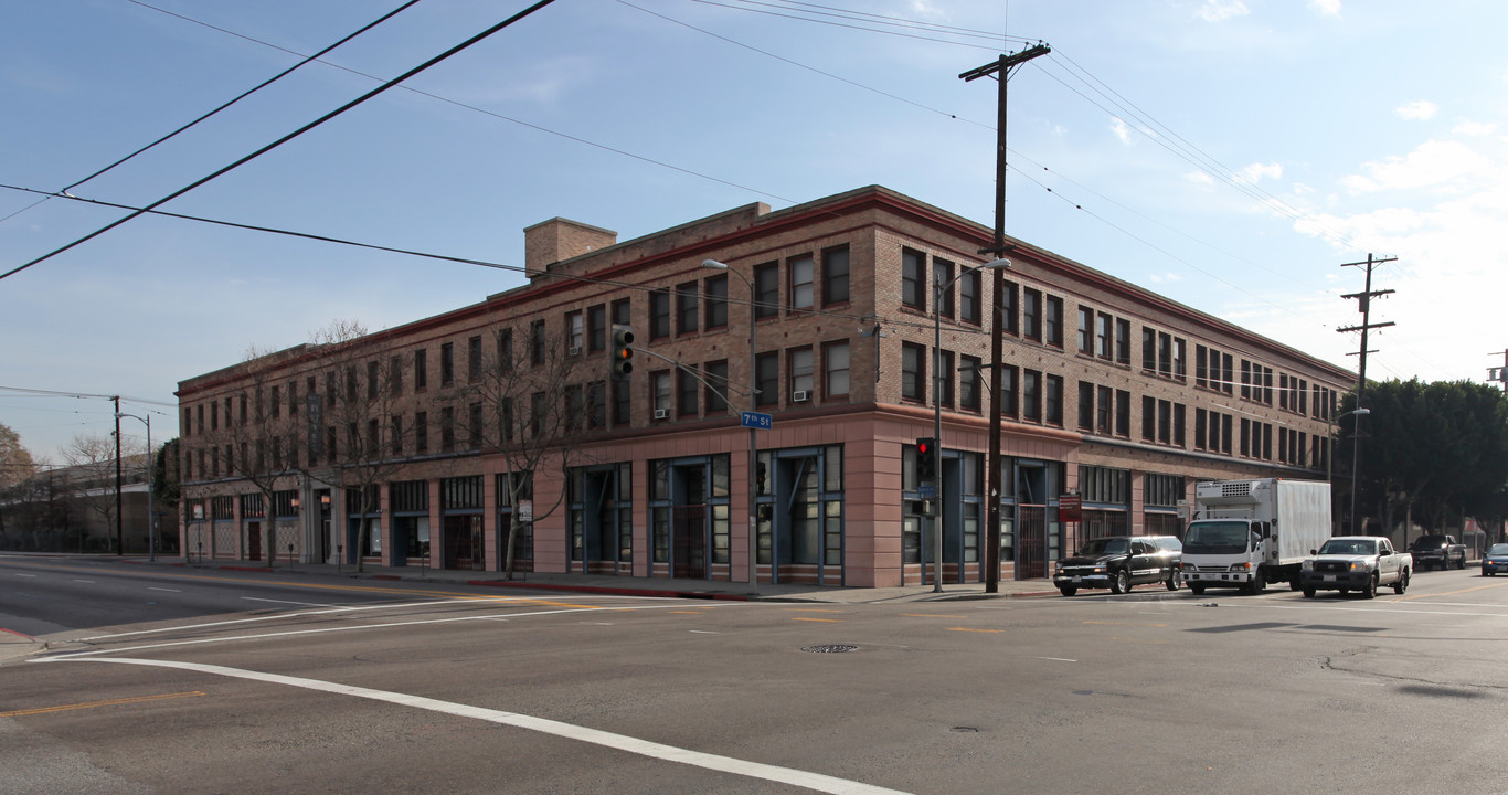 Produce Hotel Apartments in Los Angeles, CA - Building Photo