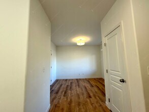 61126 Cone Flower St in Bend, OR - Building Photo - Building Photo