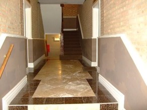 Boulevard apartments in Chicago, IL - Building Photo - Interior Photo