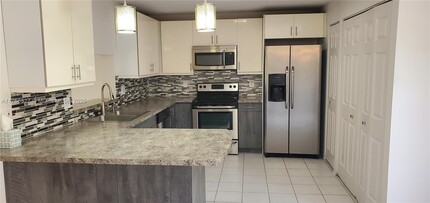 3937 NW 122nd Terrace in Sunrise, FL - Building Photo - Building Photo