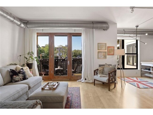 property at 15 E Franklin Ave